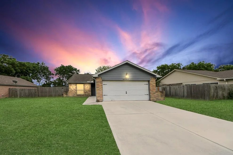 Unit for sale at 14063 Towne Way Drive, Sugar Land, TX 77498
