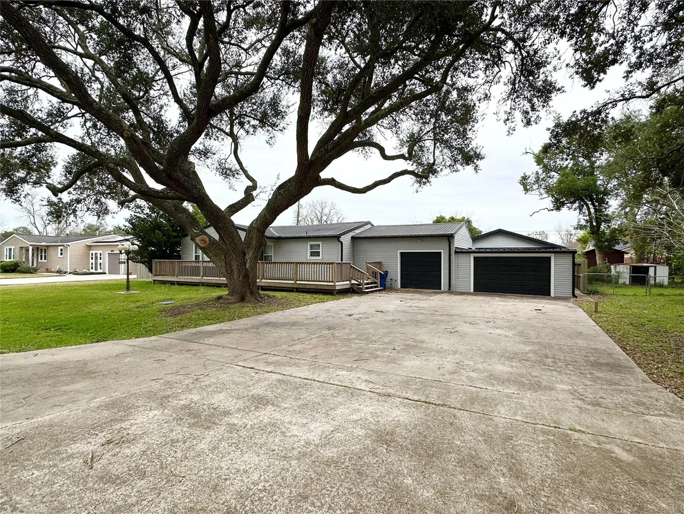 Unit for sale at 8021 White Avenue, Hitchcock, TX 77563