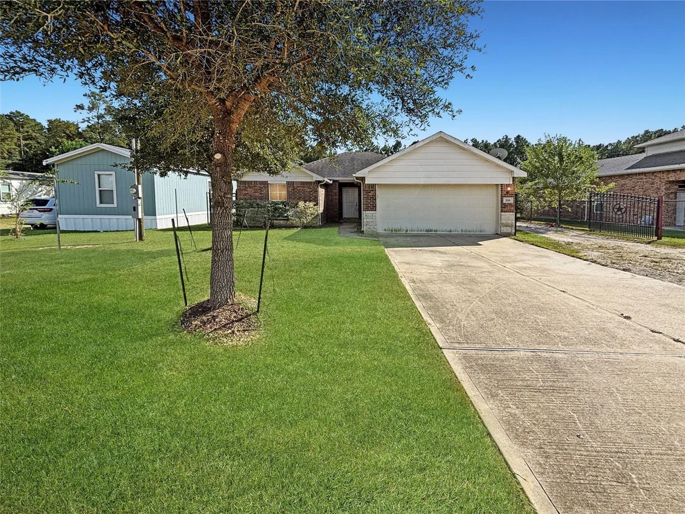 Unit for sale at 288 County Road 3554, Cleveland, TX 77327