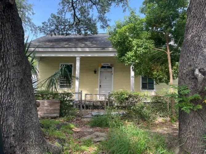 Unit for sale at 1220 34th Street, Galveston, TX 77550