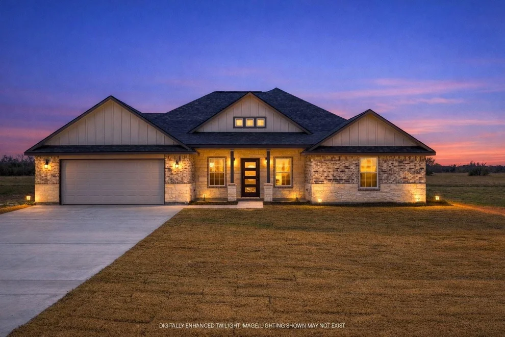 Unit for sale at 537 Chuckwagon Trail, Angleton, TX 77515