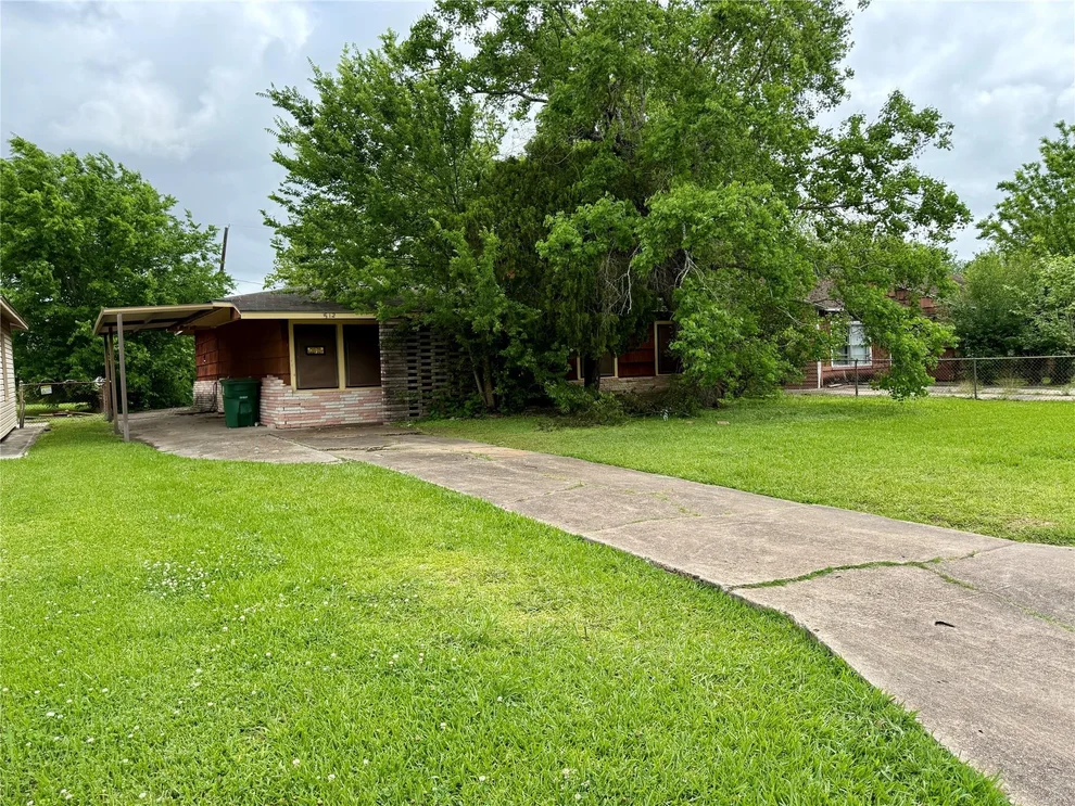 Unit for sale at 5123 Willow Glen Drive, Houston, TX 77033