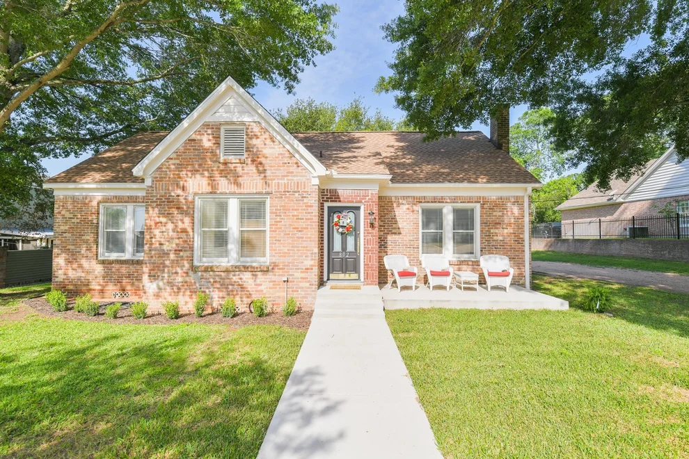 Unit for sale at 802 S Day Street, Brenham, TX 77833