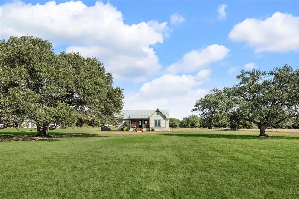 Unit for sale at 13792 Fm 1094, Cat Spring, TX 78933