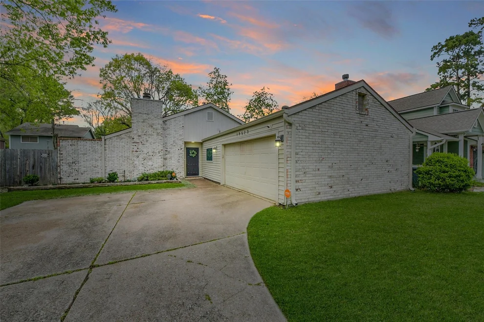 Unit for sale at 19523 Gamble Oak Drive, Humble, TX 77346