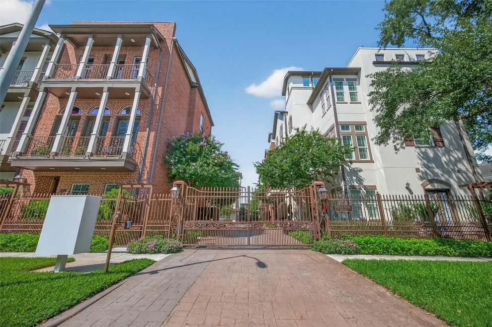 Unit for sale at 912 Lovett, Houston, TX 77006