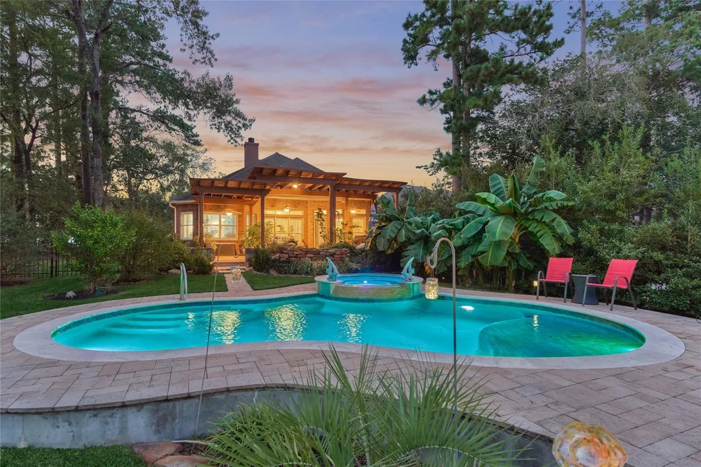 Unit for sale at 32 Hillwood Lane, Montgomery, TX 77356