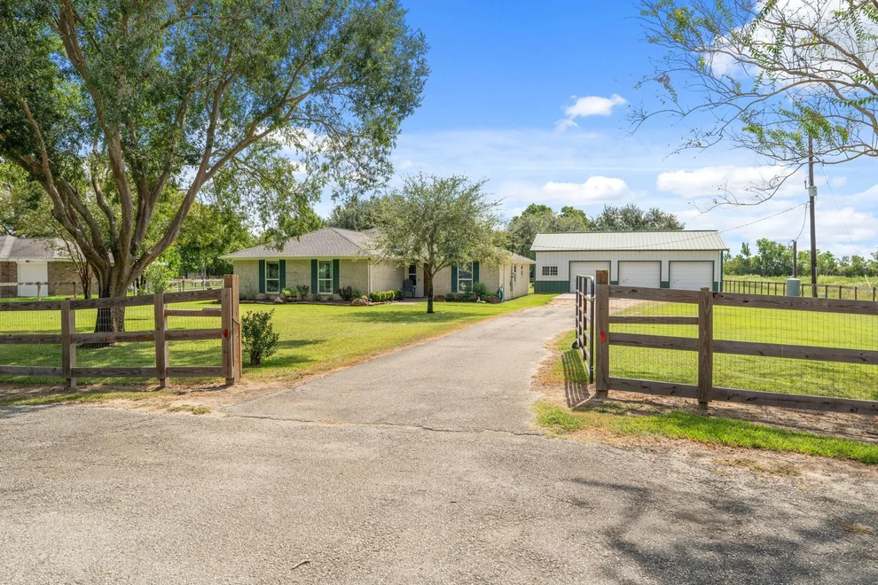 Unit for sale at 6315 Sprigg Street, Fulshear, TX 77441