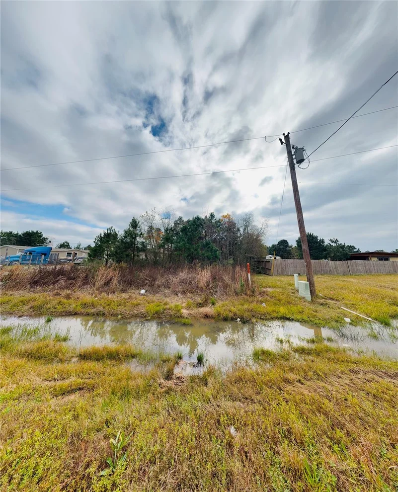 Unit for sale at 53 Road 5116, Cleveland, TX 77327