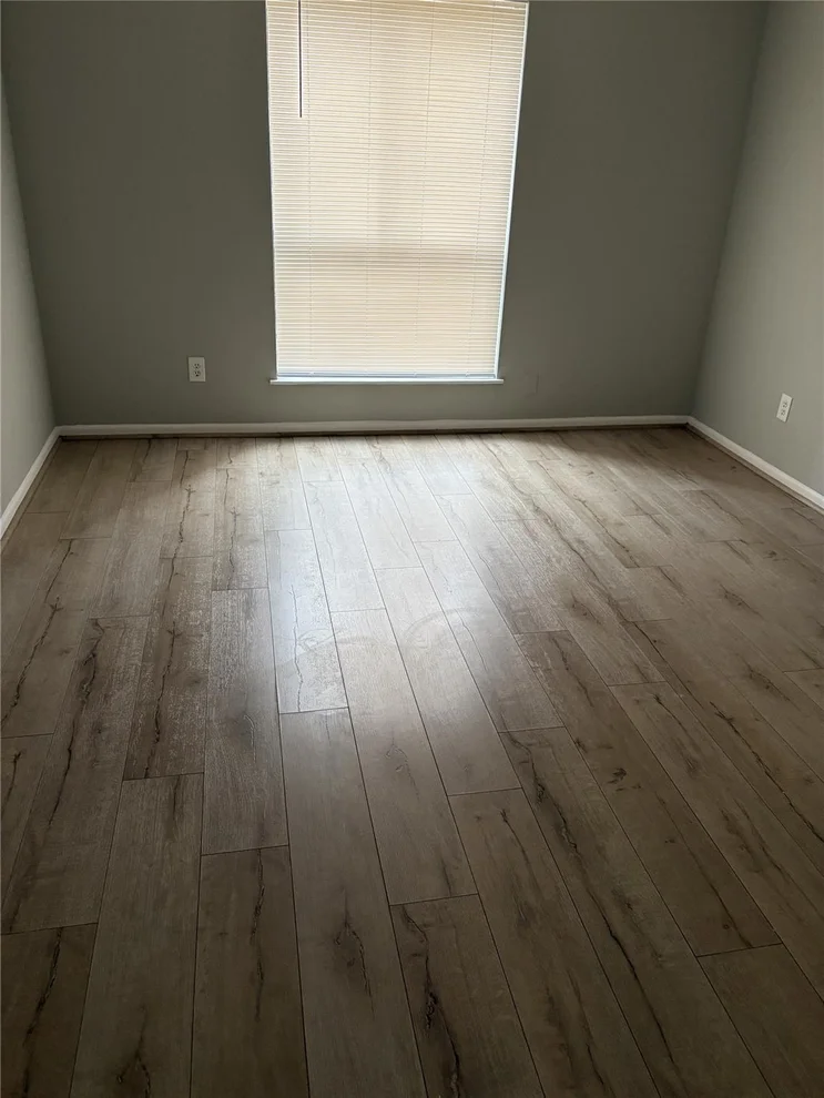 3055 Walnut Bend Lane