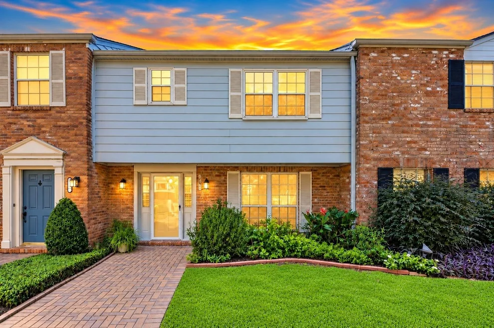 Unit for sale at 5851 Doliver Drive, Houston, TX 77057