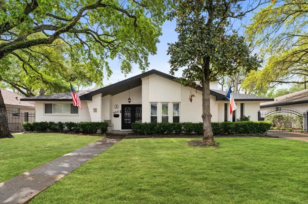 Unit for sale at 5511 Queensloch Drive, Houston, TX 77096