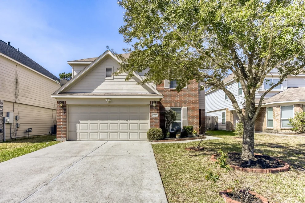 Unit for sale at 16870 Blackberry Lily Lane, Conroe, TX 77385