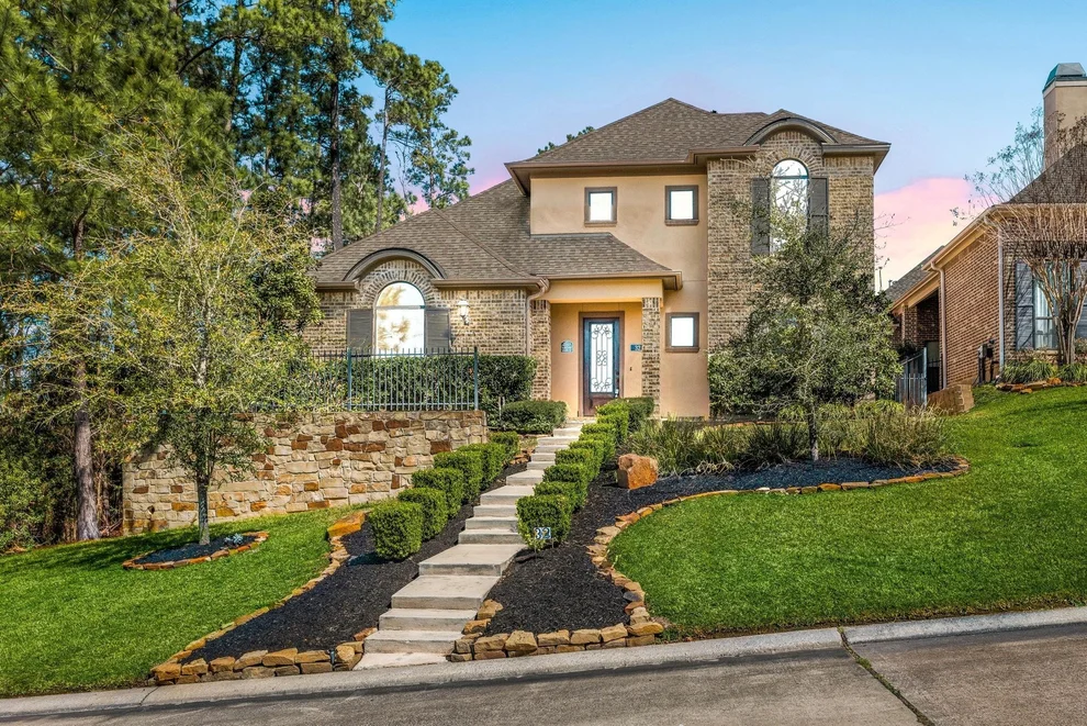 Unit for sale at 32 Evangeline Boulevard, Conroe, TX 77304