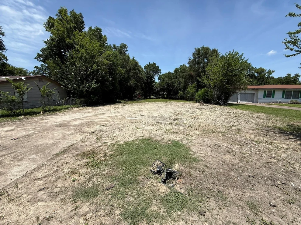 Unit for sale at 5021 Wilmington Street, Houston, TX 77033