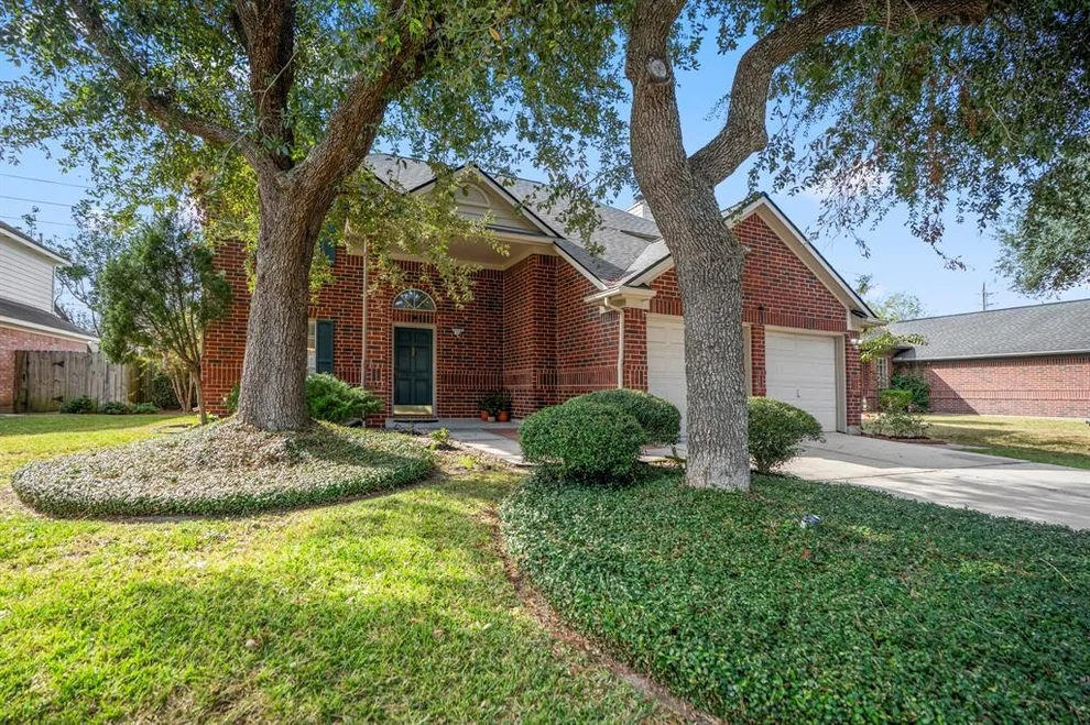 Unit for sale at 19615 Kilborne Park Lane, Spring, TX 77379