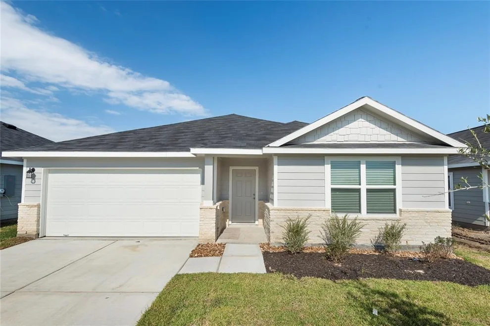 Unit for sale at 1256 Point Look Out Dr, Dayton, TX 77535