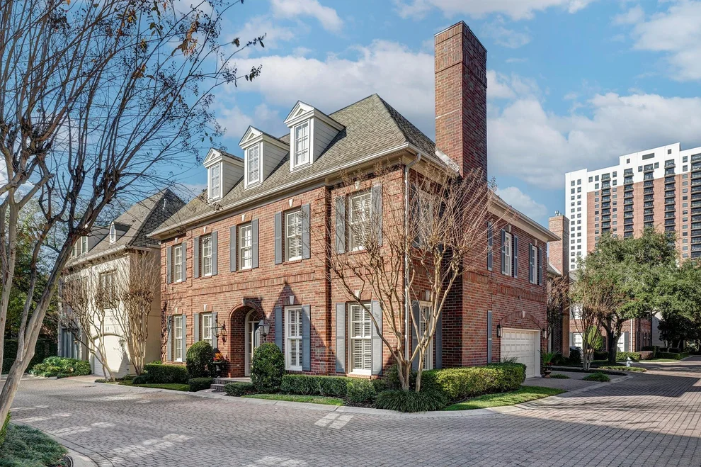 Unit for sale at 1226 Ripple Creek Drive, Houston, TX 77057