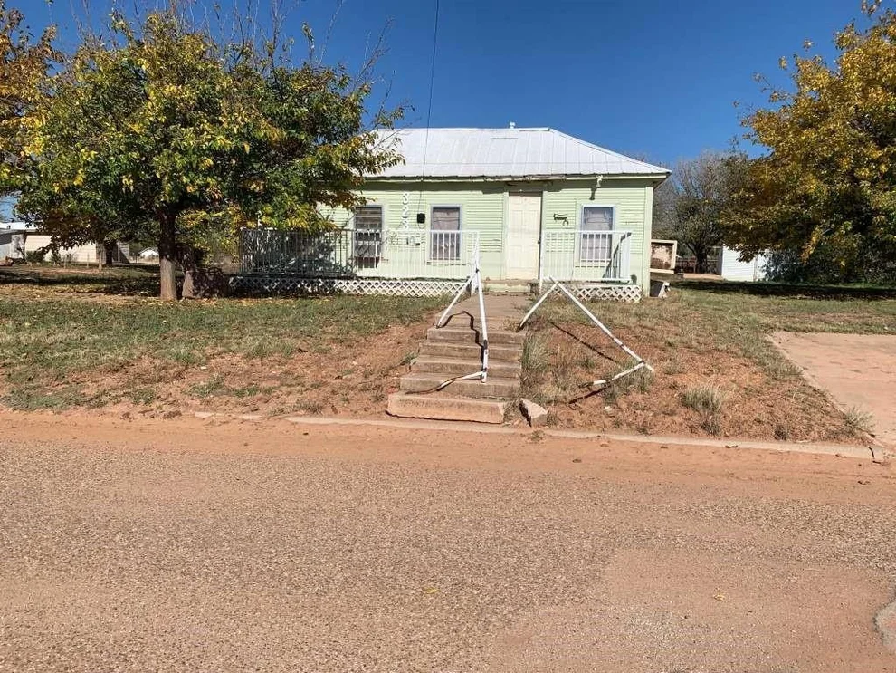 Unit for sale at 323 W 6th Street, Spur, TX 79370