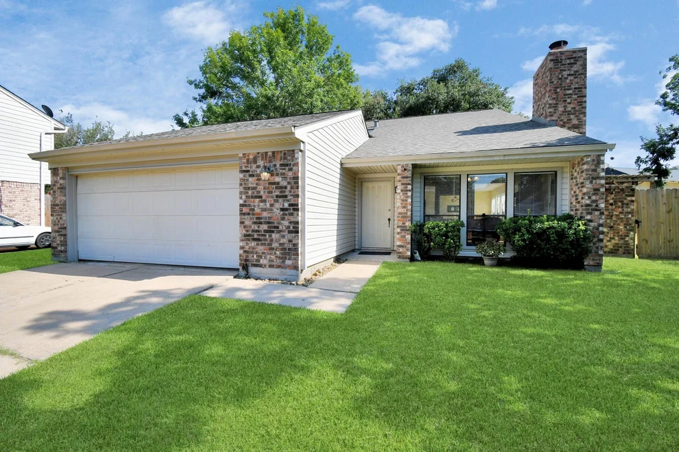 Unit for sale at 2310 Trail Wood Lane, Richmond, TX 77406