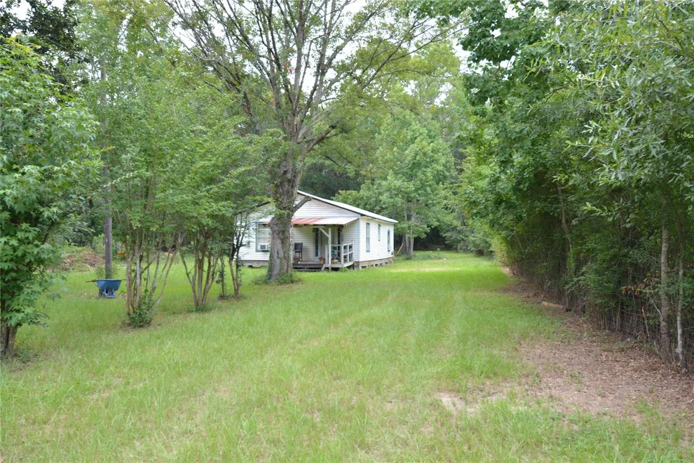Unit for sale at 1120 Cherry Creek Drive, Shepherd, TX 77371