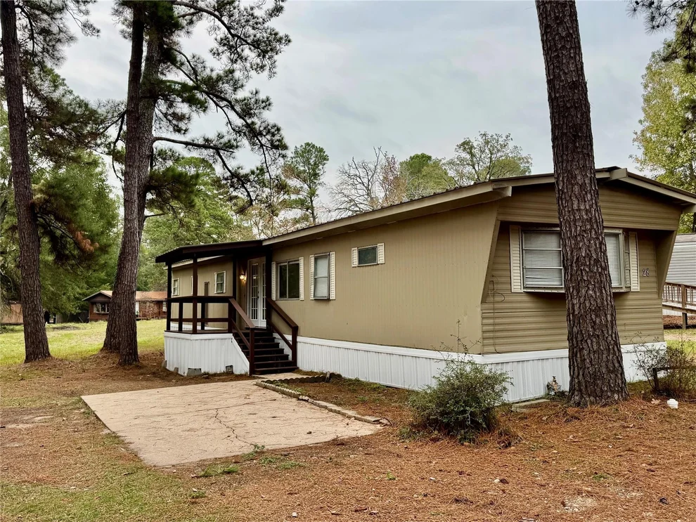 Unit for sale at 28 Heron Lane, Trinity, TX 75862