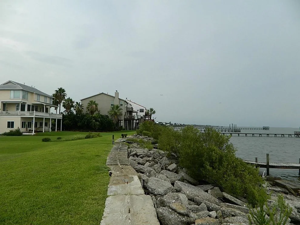Unit for sale at 2006 Todville Road, Seabrook, TX 77586