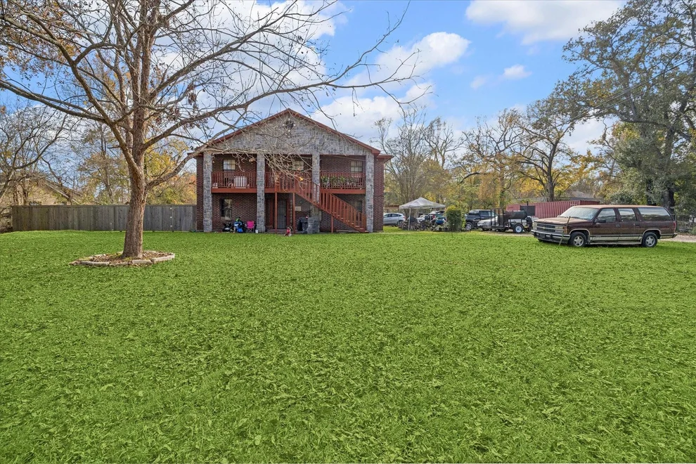 Unit for sale at 9114 1/2 N Green River Drive, Houston, TX 77078