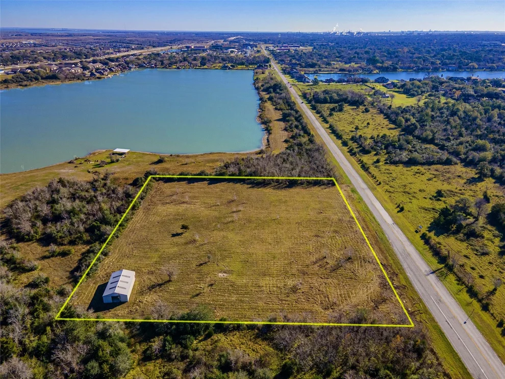 Unit for sale at 9702 Monticello Drive, Texas City, TX 77591