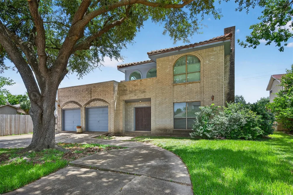 Unit for sale at 2918 Stoney Wood Drive, Houston, TX 77082
