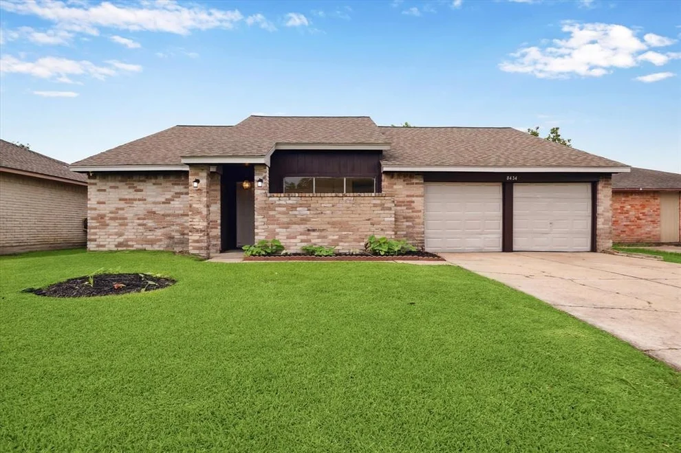 Unit for sale at 8434 Bird Run Drive, Missouri City, TX 77489
