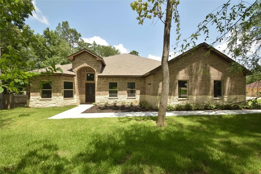 Unit for sale at 250 Broadmoor Drive, Huntsville, TX 77340