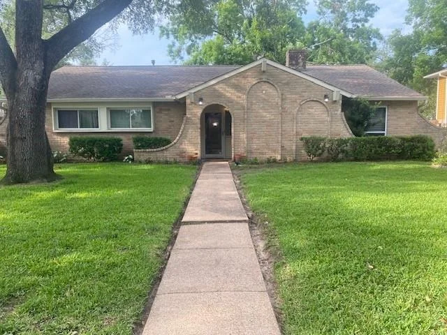 Unit for sale at 11415 Pecan Creek Drive, Houston, TX 77043