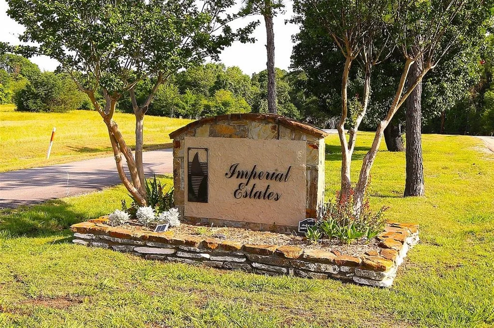 Unit for sale at 22 Walnut Point Drive, Coldspring, TX 77331