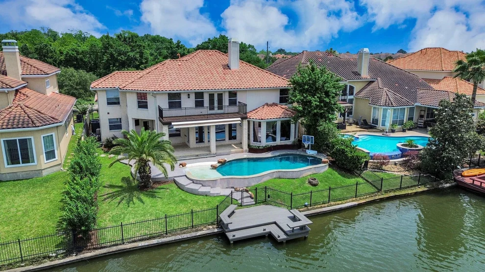Unit for sale at 1014 Harbour Sands Drive, Houston, TX 77094