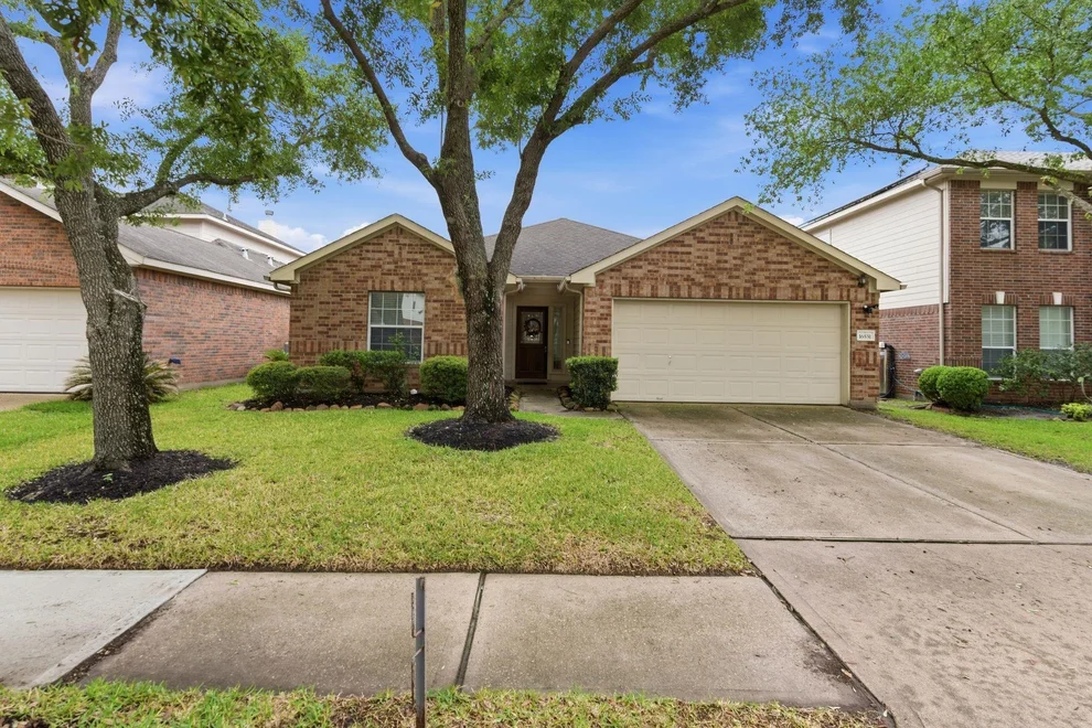 Unit for sale at 16531 Sperry Gardens Drive, Houston, TX 77095
