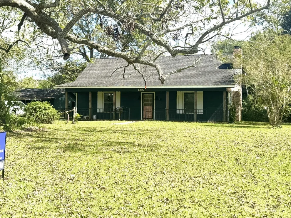 Unit for sale at 1207 Half Moon Drive, Wharton, TX 77488