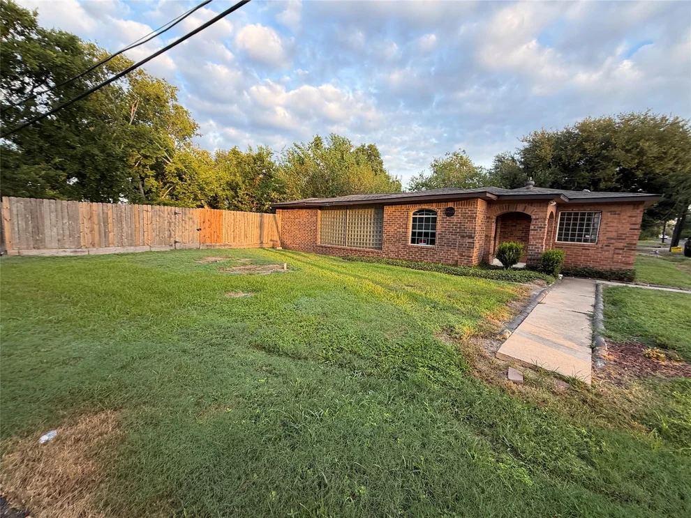 Unit for sale at 4419 Quitman Street, Houston, TX 77026