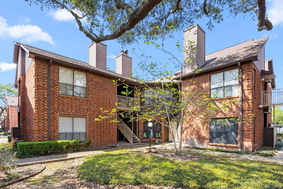Unit for sale at 3100 Walnut Bend Lane, Houston, TX 77042