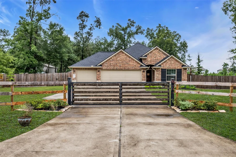 Unit for sale at 9199 White Tail Drive, Conroe, TX 77303