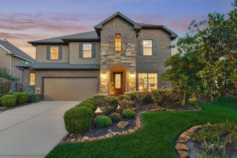 Unit for sale at 18 Shire Glen Place, The Woodlands, TX 77354