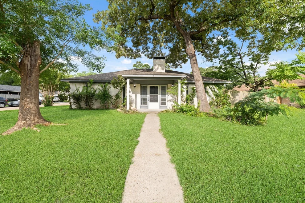 Unit for sale at 23303 Canyon Lake Drive, Spring, TX 77373