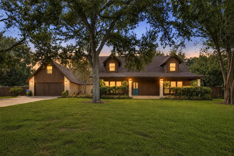 Unit for sale at 221 Montwood, Seguin, TX 78155