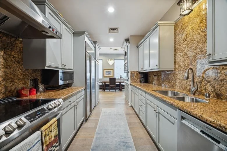 Unit for sale at 914 Main Street, Houston, TX 77002