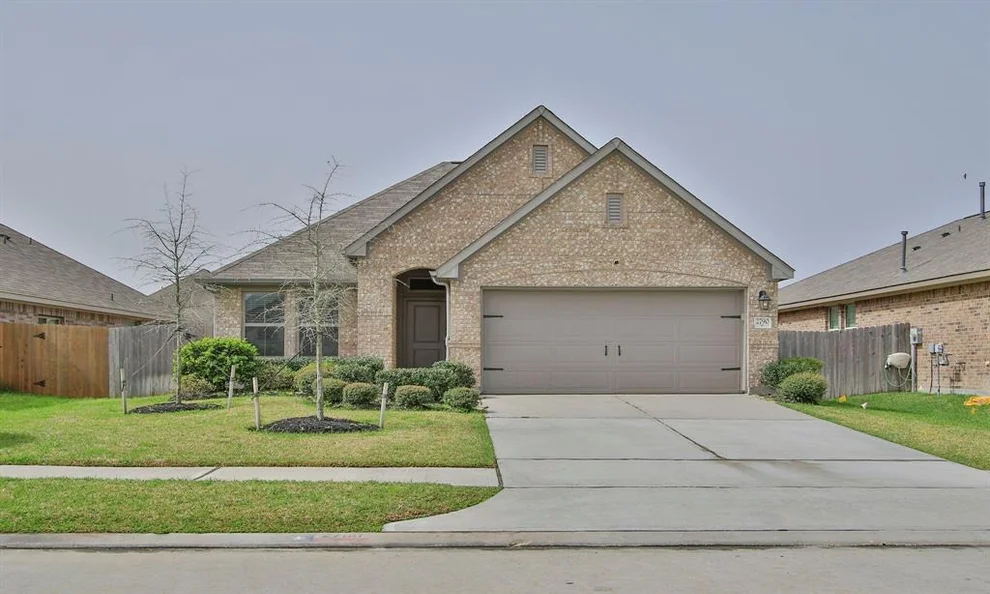 Unit for sale at 2790 Hidden Hollow Lane, Conroe, TX 77385