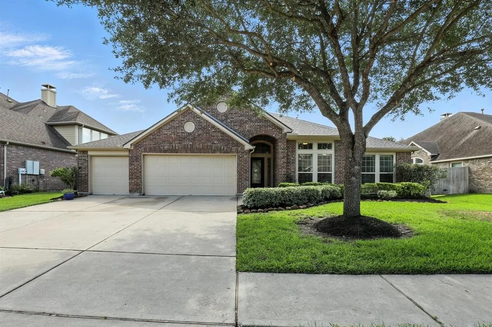 Unit for sale at 528 Ivory Stone Lane, League City, TX 77573