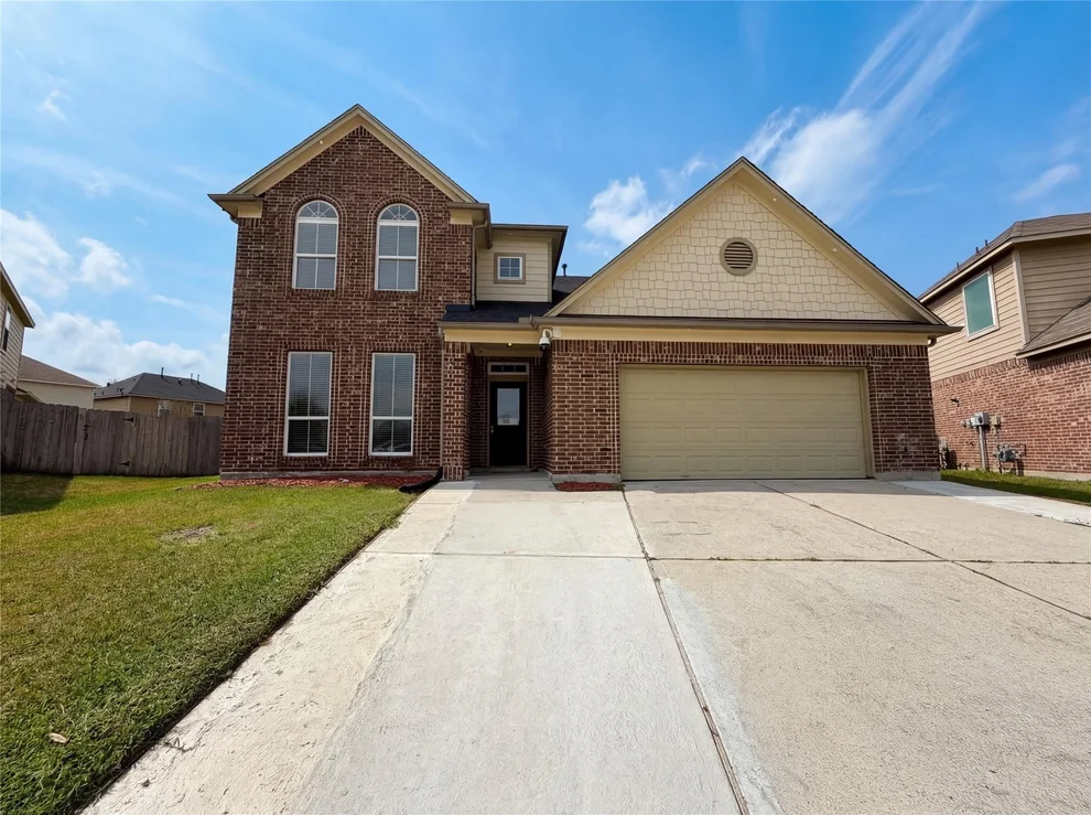 Unit for sale at 16803 W Whimbrel Circle, Conroe, TX 77385