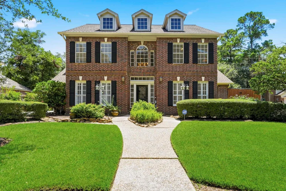 Unit for sale at 6835 Cherry Hills Road, Houston, TX 77069