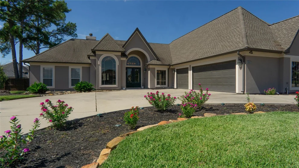 Unit for sale at 14 Darien Ct, Montgomery, TX 77356