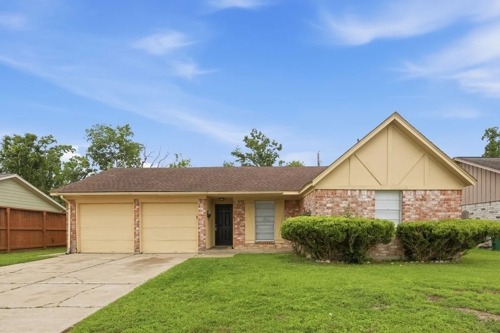 Unit for sale at 15119 Bathurst Drive, Houston, TX 77053